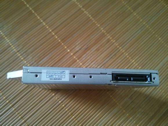 筆記本固態硬盤加裝方法（光驅位安裝SSD固態硬）