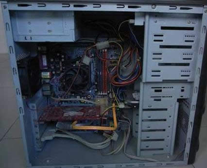 主機